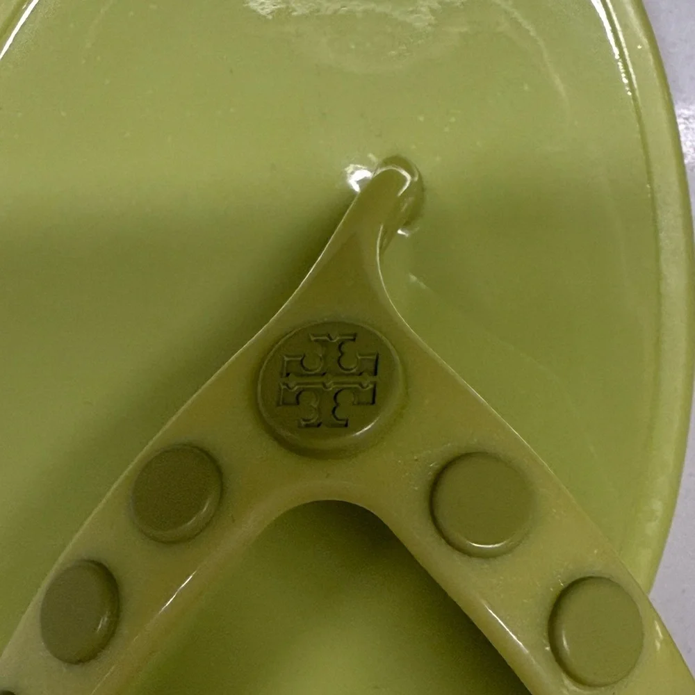Tory Burch Lime Green Flip Flops Size 5 “ Worn twice, Like New” - Picture 5 of 6